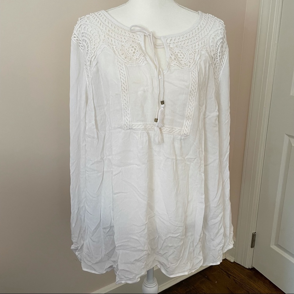 Avenue embroidered white tunic